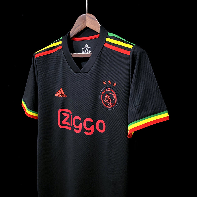 Ajax x Three Little Birds Kit