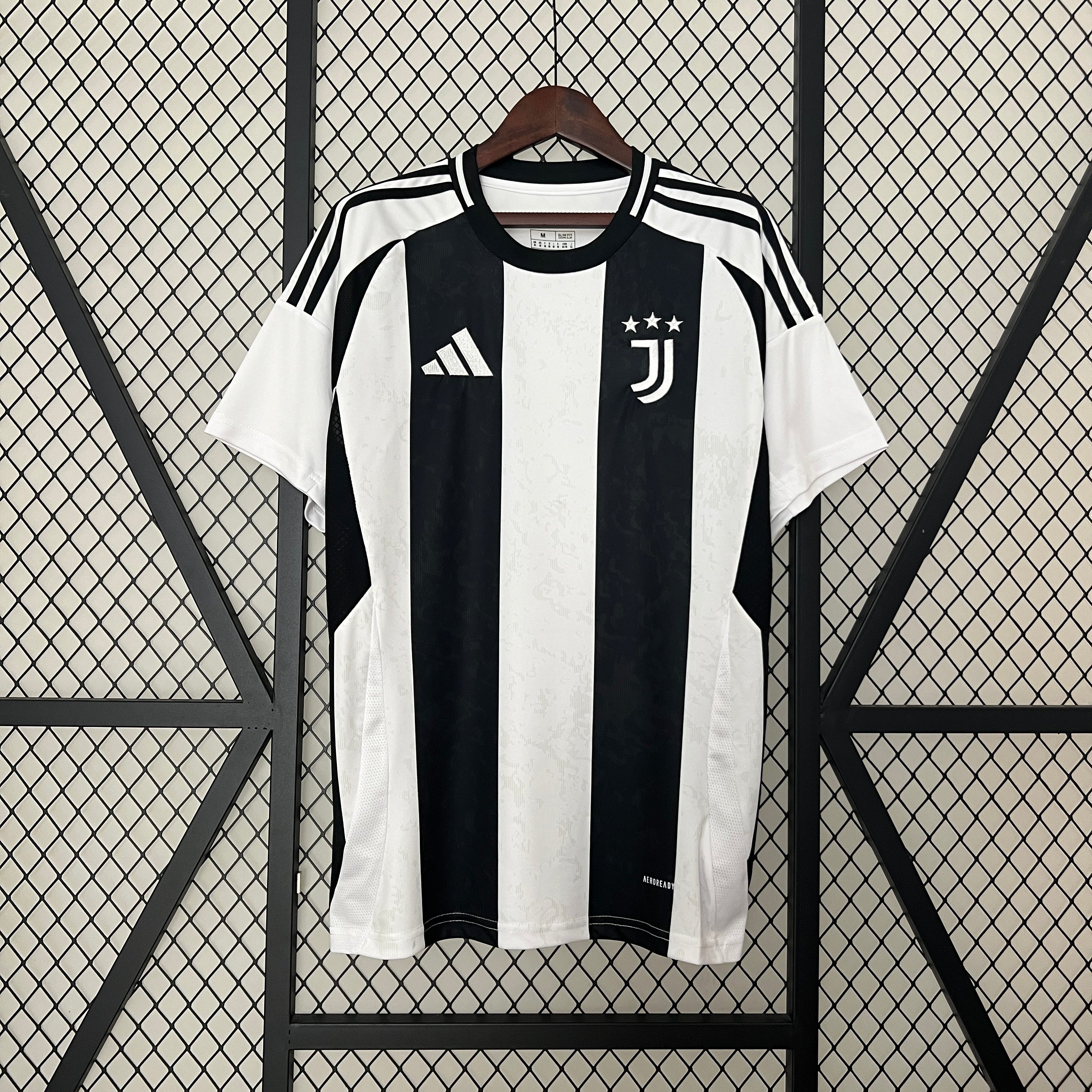 Juventus Home Kit 24/25