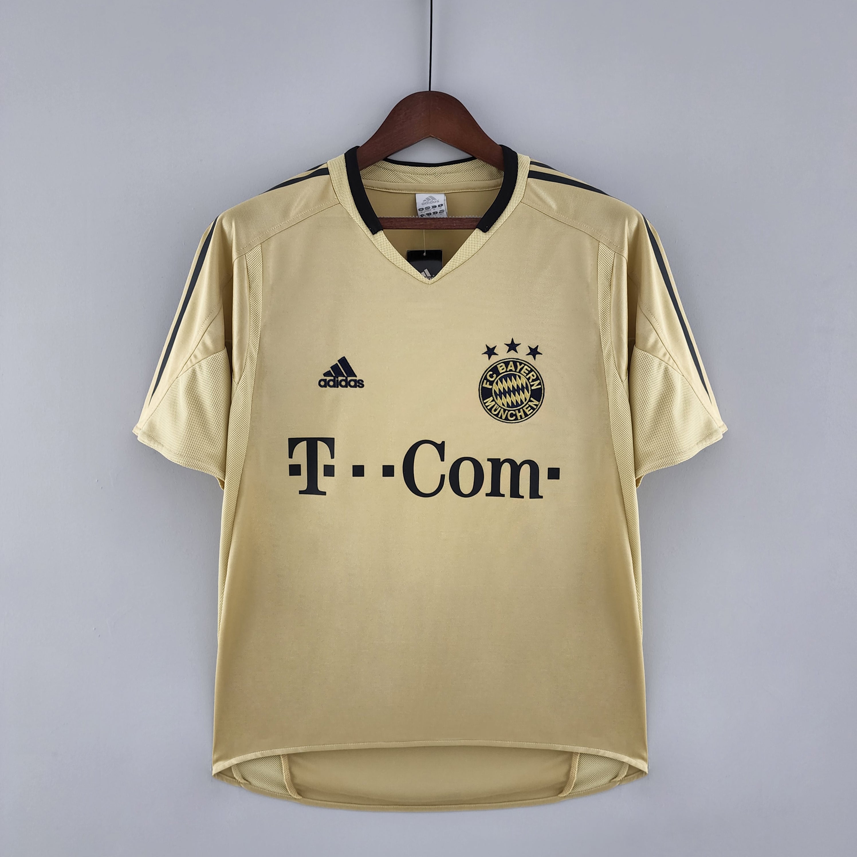 Bayern Munich Away Kit 04/05